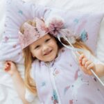 śpiworek z nogawkami, śpiworek wzór jednorożce, śpiworek na jesień, magiczne jednorożce, śpiworek 1,5 tog, 1 tog, 2,5 tog, śpiworek na zimę